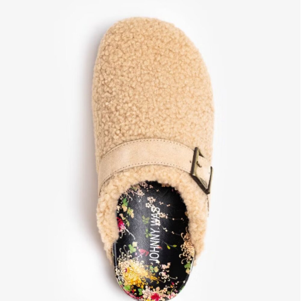 JOHNNY WAS Mono Sherpa Slip on- Color cream nwt